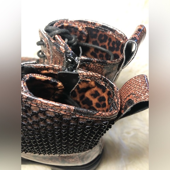 Steve Madden Brown and Black Studded Combat Boots - Picture 9 of 16